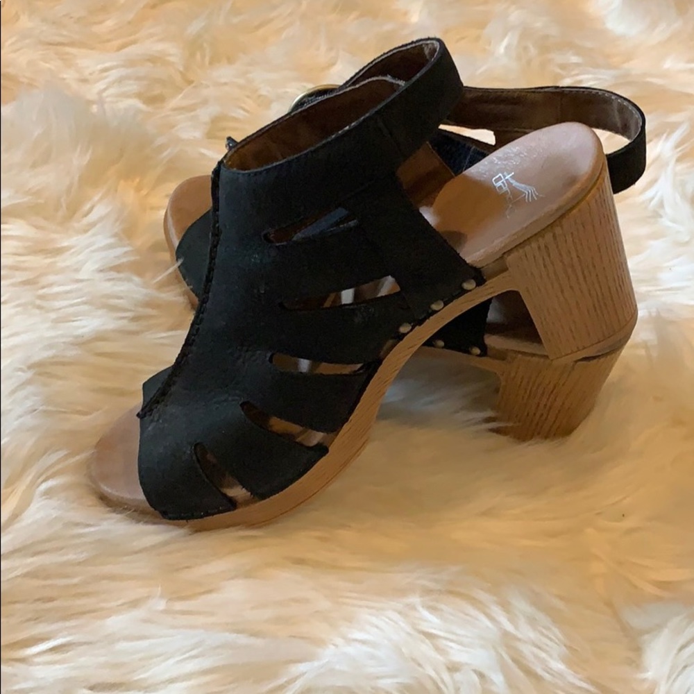 Dansko black sandals!